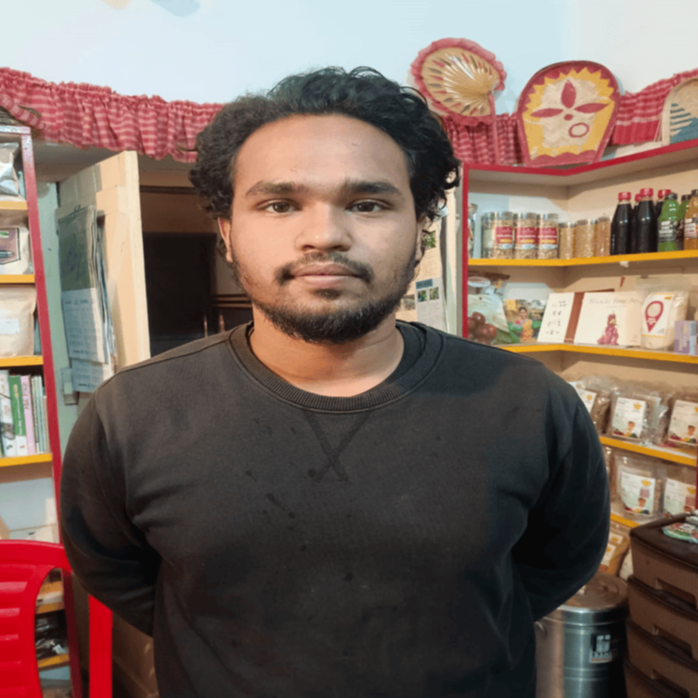 <center><b><div style="color:darkblue;font-size:20px;">Akash Laskar</div></b></center> <br>
<center><div style="color:skyblue;font-size:15px;">Delivery & Packing</div></center>
<br>
<center><div style="color:grey;font-size:15px;">Takes care of Packaging and Home Delivery of supplies.</div></center>